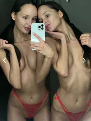Близняшки Аделина и Алина