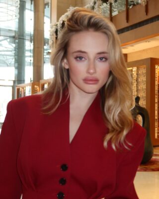 Блондинка Драйв