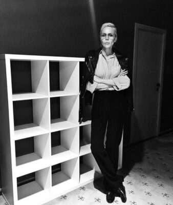 Джулия Ванг