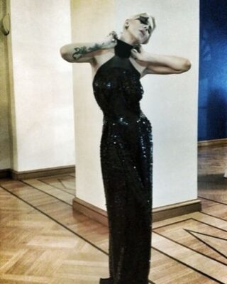 Джулия Ванг